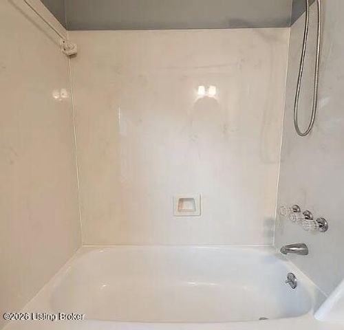 308 Forest Park Rd, Louisville, KY 40223