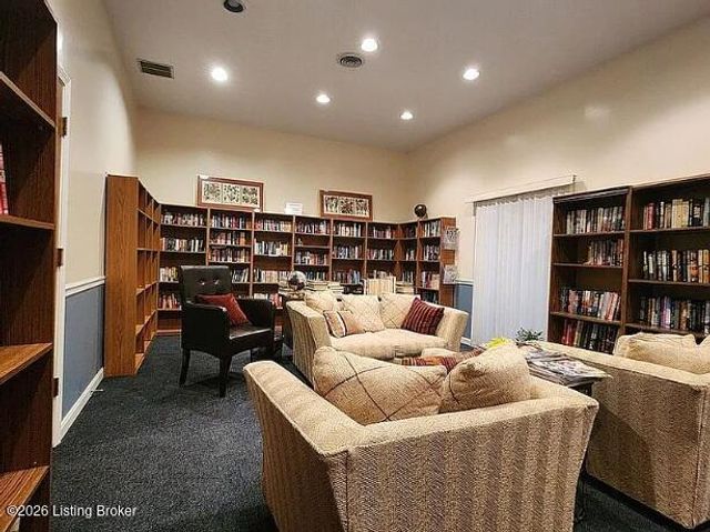 308 Forest Park Rd, Louisville, KY 40223