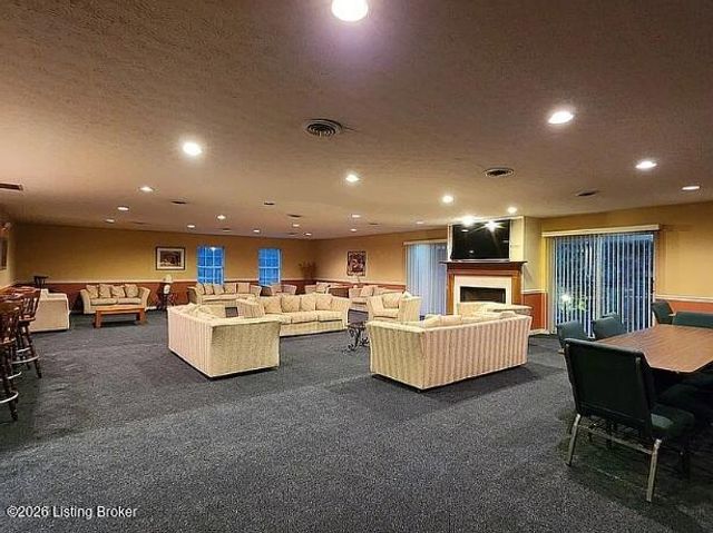 308 Forest Park Rd, Louisville, KY 40223
