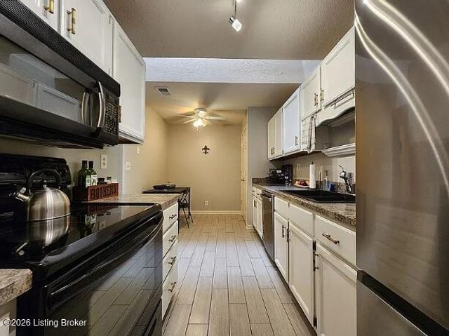 308 Forest Park Rd, Louisville, KY 40223