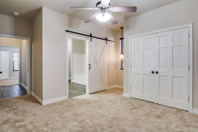 101 Oakwood Drive, Weatherford, TX 76086