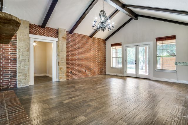 101 Oakwood Drive, Weatherford, TX 76086