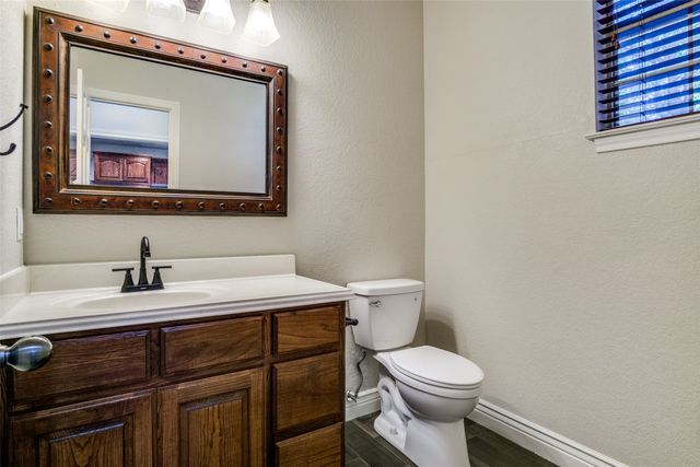 101 Oakwood Drive, Weatherford, TX 76086