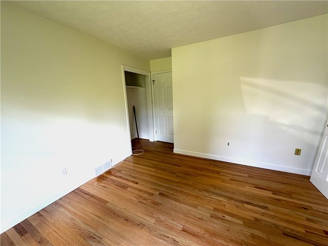 47 Greenwood Park, Pittsford, NY 14534