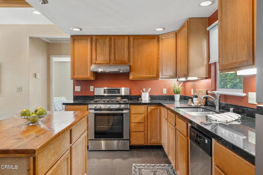 Image 12 of property listing at 259 Prospect Street, Oak View, CA 93022