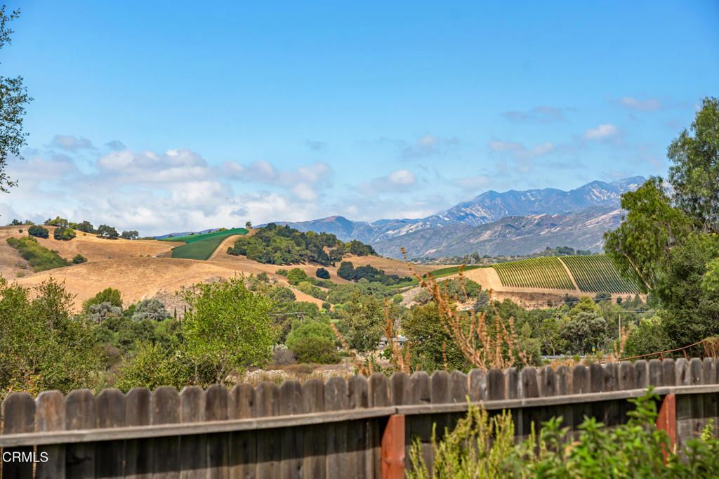 Image 3 of property listing at 259 Prospect Street, Oak View, CA 93022