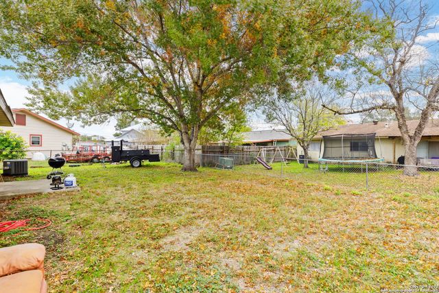 10610 Green Vista St, San Antonio, TX 78223