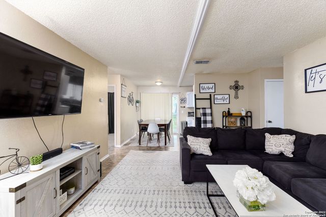 10610 Green Vista St, San Antonio, TX 78223