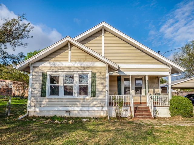 537 N 1st Street, Krum, TX 76249