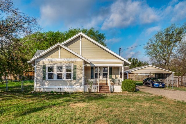 537 N 1st Street, Krum, TX 76249