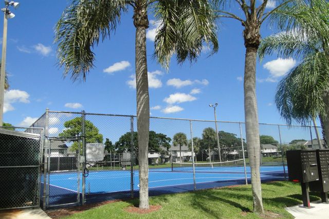 4605 Pier Drive, Greenacres, FL 33463