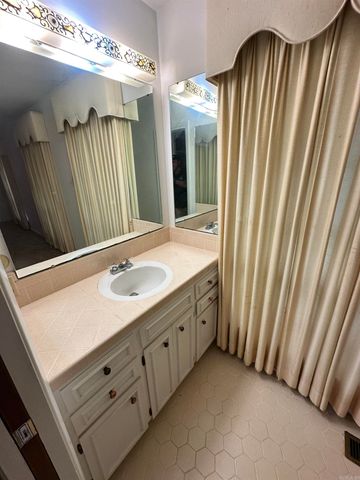 624 Poinsetta Dr., Little Rock, AR 72205