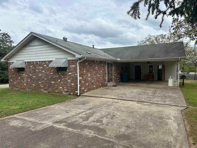 624 Poinsetta Dr., Little Rock, AR 72205