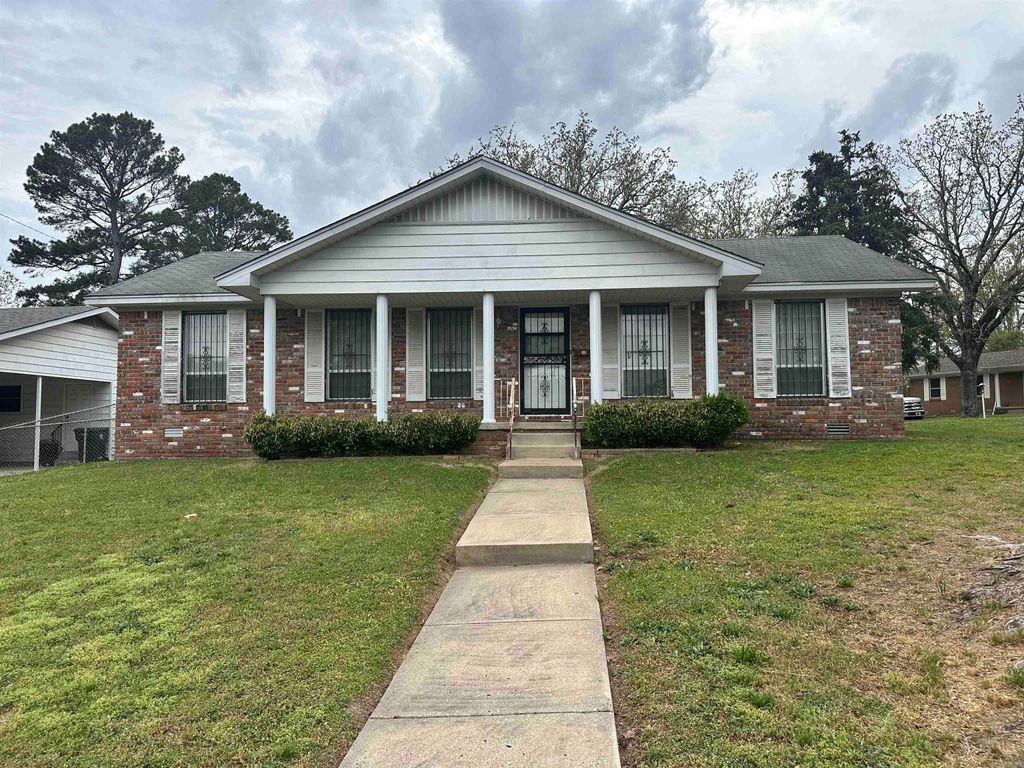 624 Poinsetta Dr., Little Rock, AR 72205