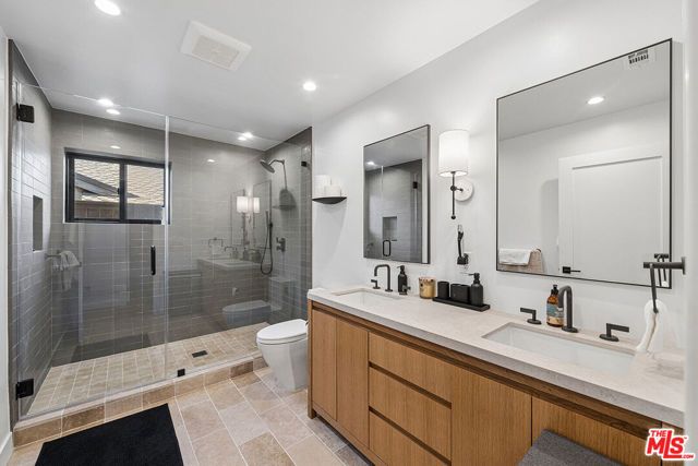 4132 Punta Alta Drive, Los Angeles, CA 90008