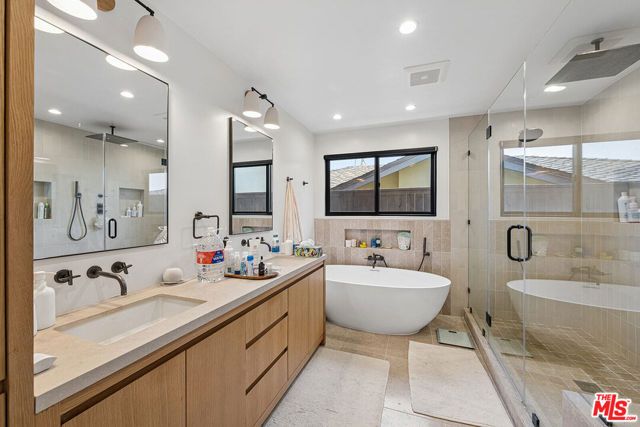 4132 Punta Alta Drive, Los Angeles, CA 90008