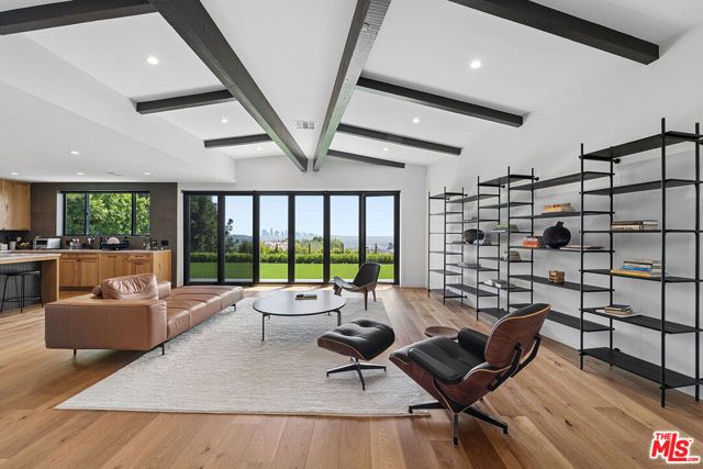 4132 Punta Alta Drive, Los Angeles, CA 90008