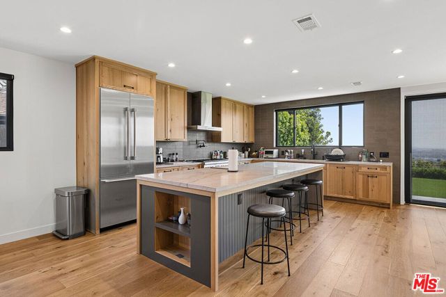 4132 Punta Alta Drive, Los Angeles, CA 90008