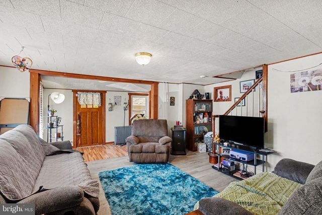 229 NORTHMONT AVE, Hamburg, PA 19526