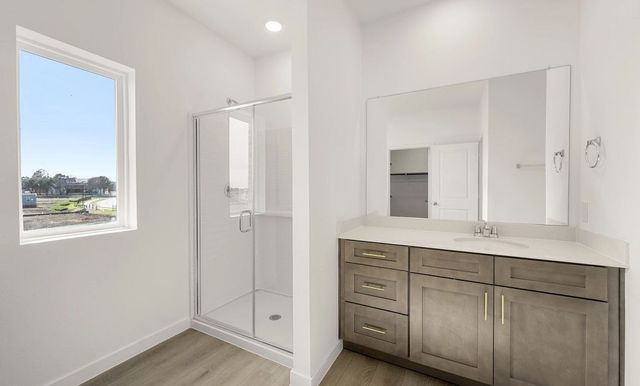 5700 Lakeview Drive, Watauga, TX 76148