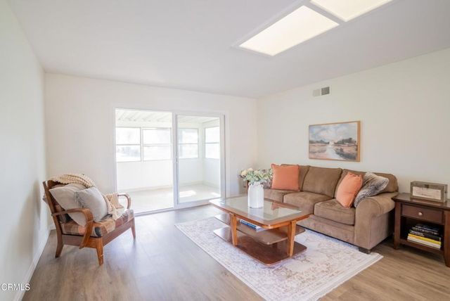 5142 Village 5, Camarillo, CA 93012