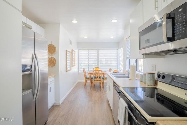 5142 Village 5, Camarillo, CA 93012