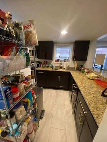 347 W Dickens Avenue 1A, Chicago, IL 60614