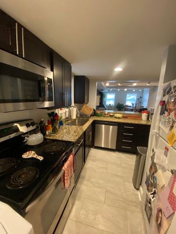 347 W Dickens Avenue 1A, Chicago, IL 60614
