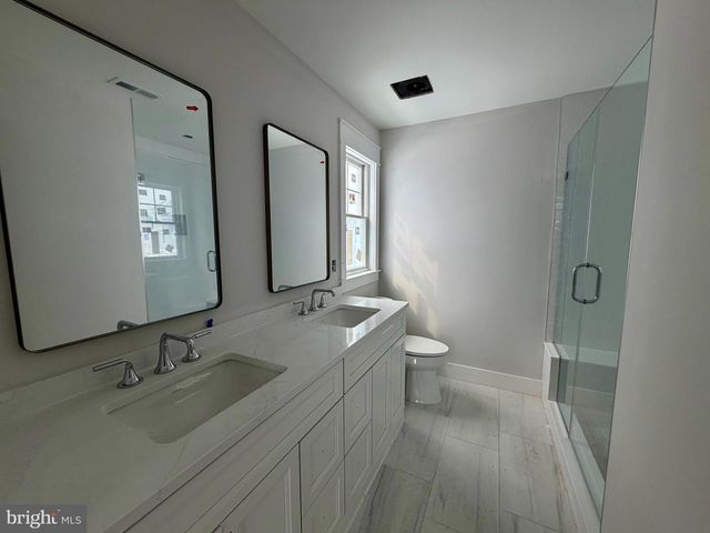 4 W SUMNER AVE, Long Beach Township, NJ 08008