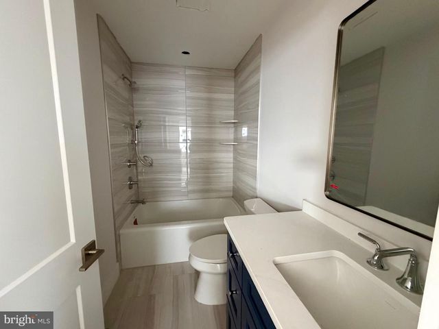 4 W SUMNER AVE, Long Beach Township, NJ 08008