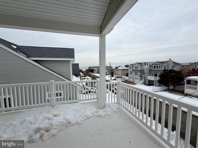 4 W SUMNER AVE, Long Beach Township, NJ 08008