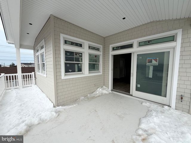 4 W SUMNER AVE, Long Beach Township, NJ 08008