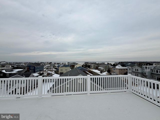 4 W SUMNER AVE, Long Beach Township, NJ 08008