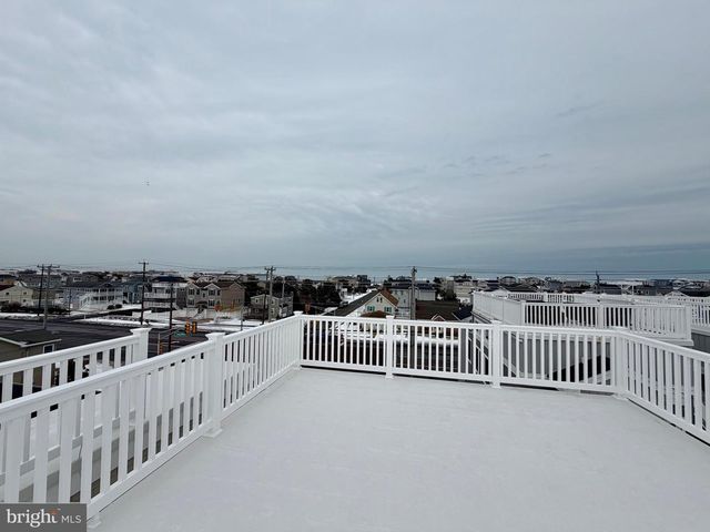 4 W SUMNER AVE, Long Beach Township, NJ 08008