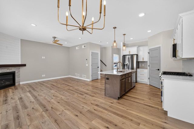 1064 Kamperschroer Way, Sun Prairie, WI 53590