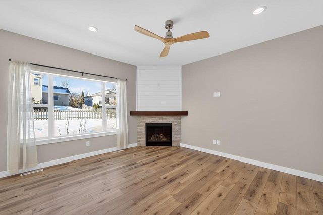 1064 Kamperschroer Way, Sun Prairie, WI 53590