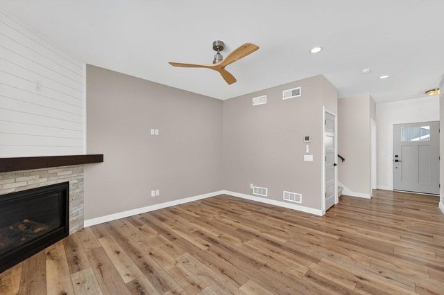 1064 Kamperschroer Way, Sun Prairie, WI 53590