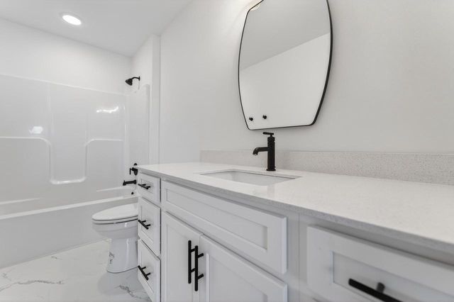 1064 Kamperschroer Way, Sun Prairie, WI 53590