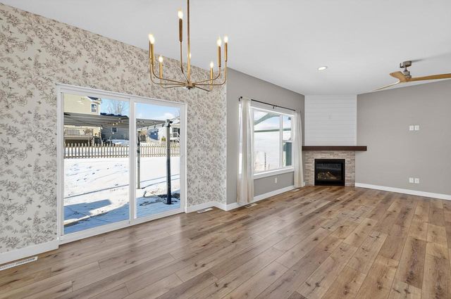 1064 Kamperschroer Way, Sun Prairie, WI 53590