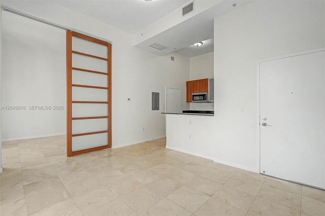 9055 SW 73rd Court 602, Miami, FL 33156