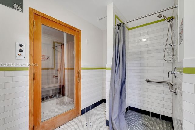 9055 SW 73rd Court 602, Miami, FL 33156