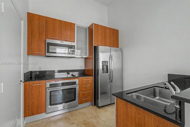 9055 SW 73rd Court 602, Miami, FL 33156