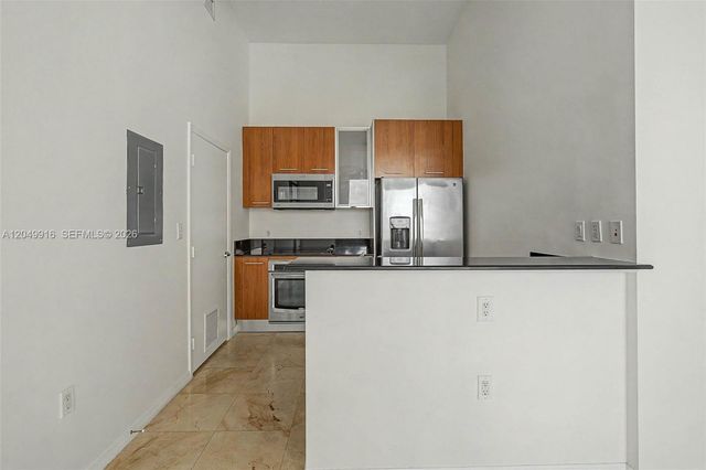 9055 SW 73rd Court 602, Miami, FL 33156