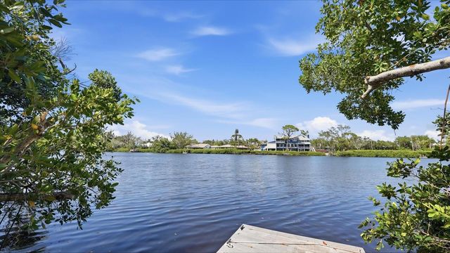 7723 SANDERLING ROAD, Sarasota, FL 34242