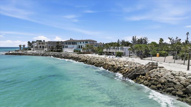 7723 SANDERLING ROAD, Sarasota, FL 34242