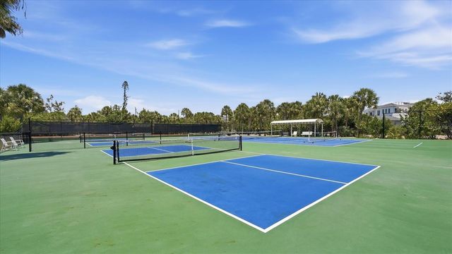 7723 SANDERLING ROAD, Sarasota, FL 34242