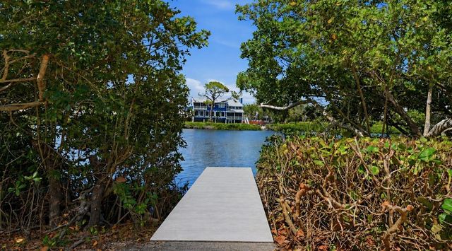 7723 SANDERLING ROAD, Sarasota, FL 34242
