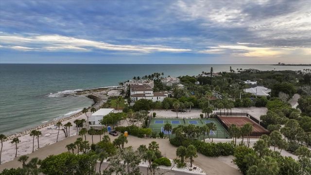 7723 SANDERLING ROAD, Sarasota, FL 34242