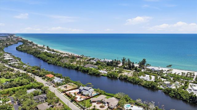 7723 SANDERLING ROAD, Sarasota, FL 34242