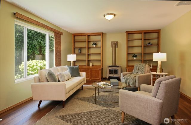 2591 Hillis Drive, Langley, WA 98260